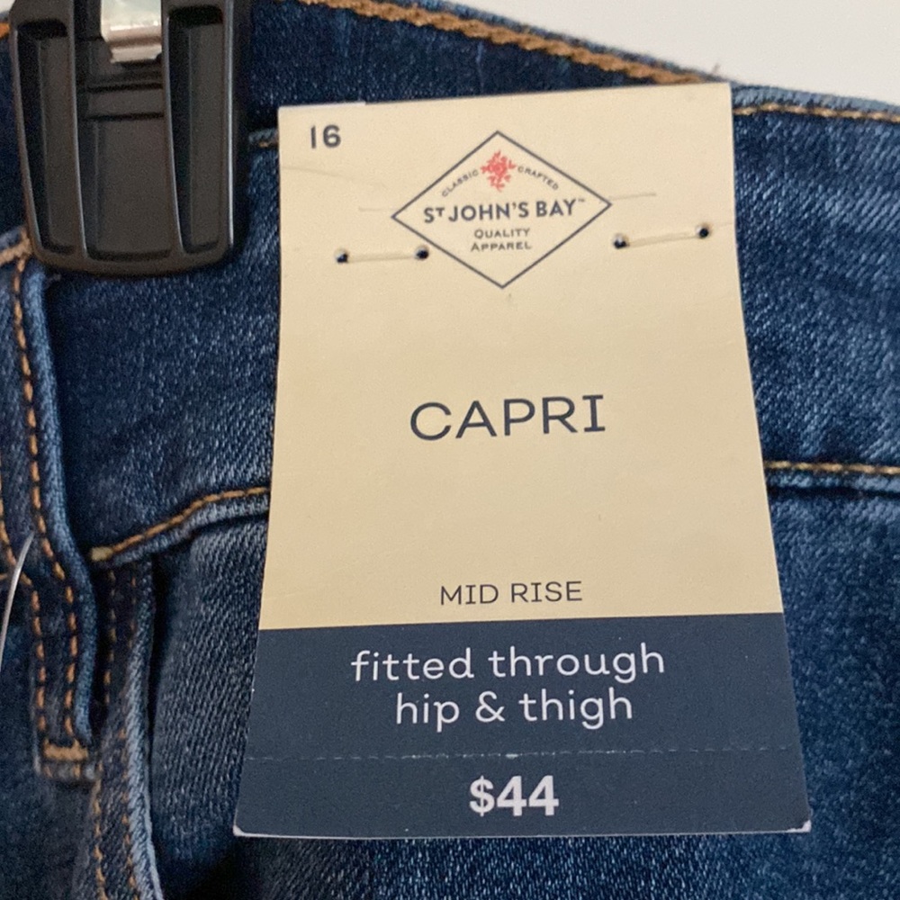 NWT St Johns Bay mid rise Capri Jeans size 16 - Picture 4 of 6